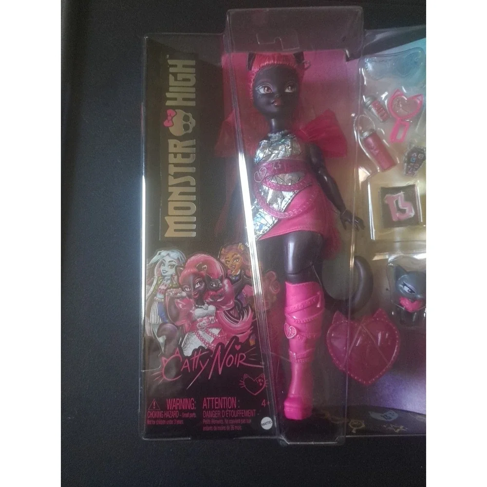 NIP Mattel Monster High Catty Noir & Amulette Pet‎ 10'' DOLL With Accessories